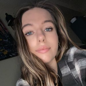 Meet your Posher, Yulia